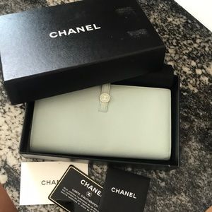 Chanel wallet
